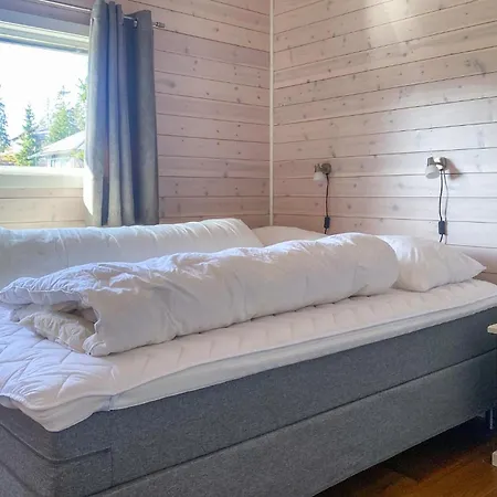 3 Bedroom Cozy In 別荘